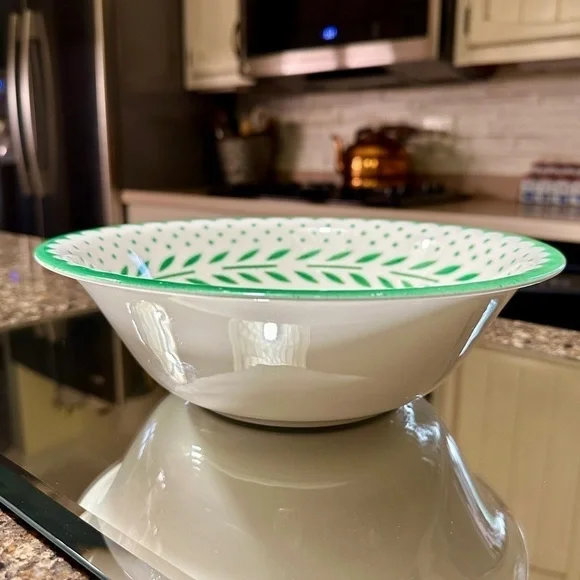 HOMER LAUGHLIN, VINTAGE, “VIRGINIA ROSE”, SERVING BOWL. - Picture 2 of 6